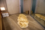Овчина Новозеландская 2-х шкурная цвет палевый (1,85 х 0,55 м)