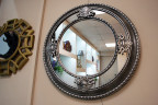 Зеркало декоративное в круглой серой раме, M983B