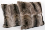 Меховая подушка из меха енота односторонняя (0,5 х 0,4 м)