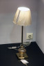 Лампа настольная с золотым корпусом