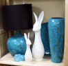 Голубая напольная ваза из керамики