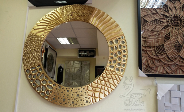 Зеркало-панно Зазеркалье с золотой декоративной рамой, артикул 55633 купить в интернет магазине lamamia.ru, бесплатная доставка по Москве