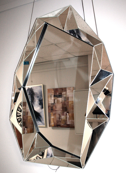 Зеркало абстрактное в объёмной зеркальной раме 19-OA-9104 купить в интернет магазине lamamia.ru, бесплатная доставка по Москве 