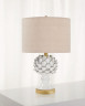 Лампа белая керамическая с фигурным корпусом