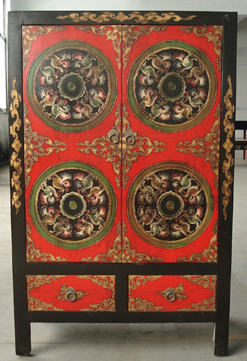 Винтажный шкаф в китайском стиле 