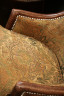 Кресло коричневое с жаккардовой обивкой