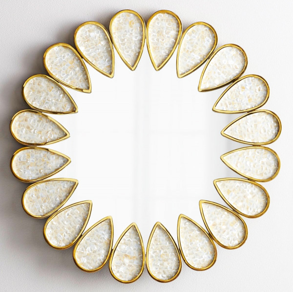 Зеркало с рамой из перламутра