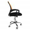 Офисное кресло для персонала с оранжевой спинкой