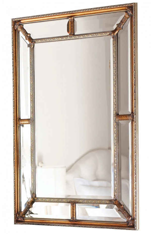 Зеркало с декоративной рамой цвета античного золота