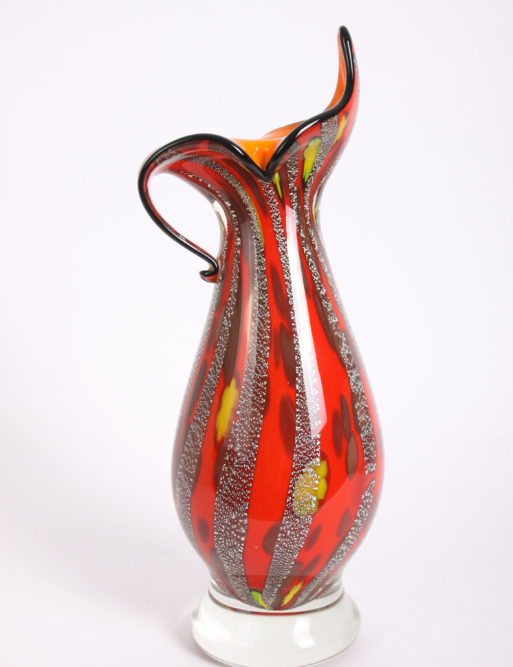Красная ваза из цветного стекла "Остров Мотурему"