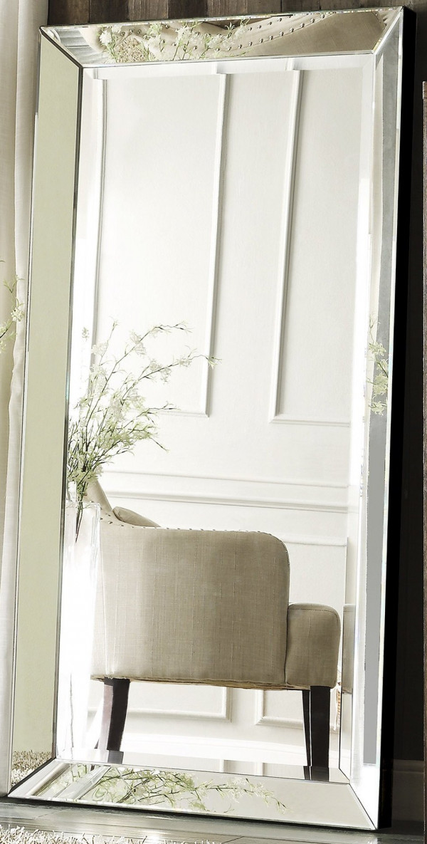 Напольное зеркало в объёмной зеркальной раме