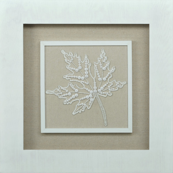 Декоративное панно "Листья белые 3"
