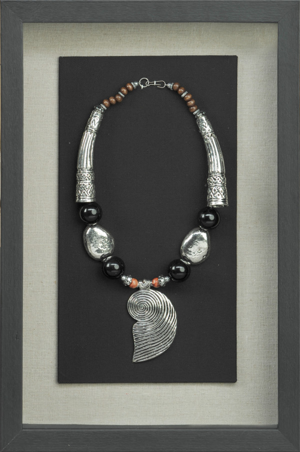 Дизайнерское панно "Ожерелье 1" настенное