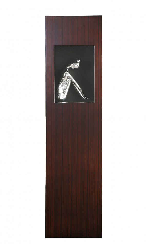 Настенное панно "Девушка в окне 2"