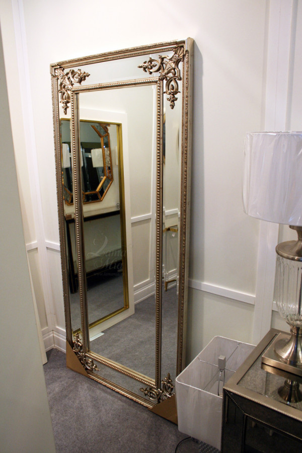 Зеркало напольное в серебристой раме