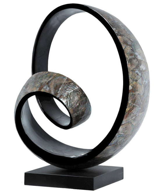 Декоративная скульптура "Спираль" из черного перламутра