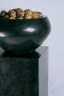 Пьедестал чёрный с каменной мозаикой "Деликатный подиум", 120 см (1)