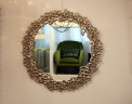Зеркало Соты с декоративной золотистой рамой
